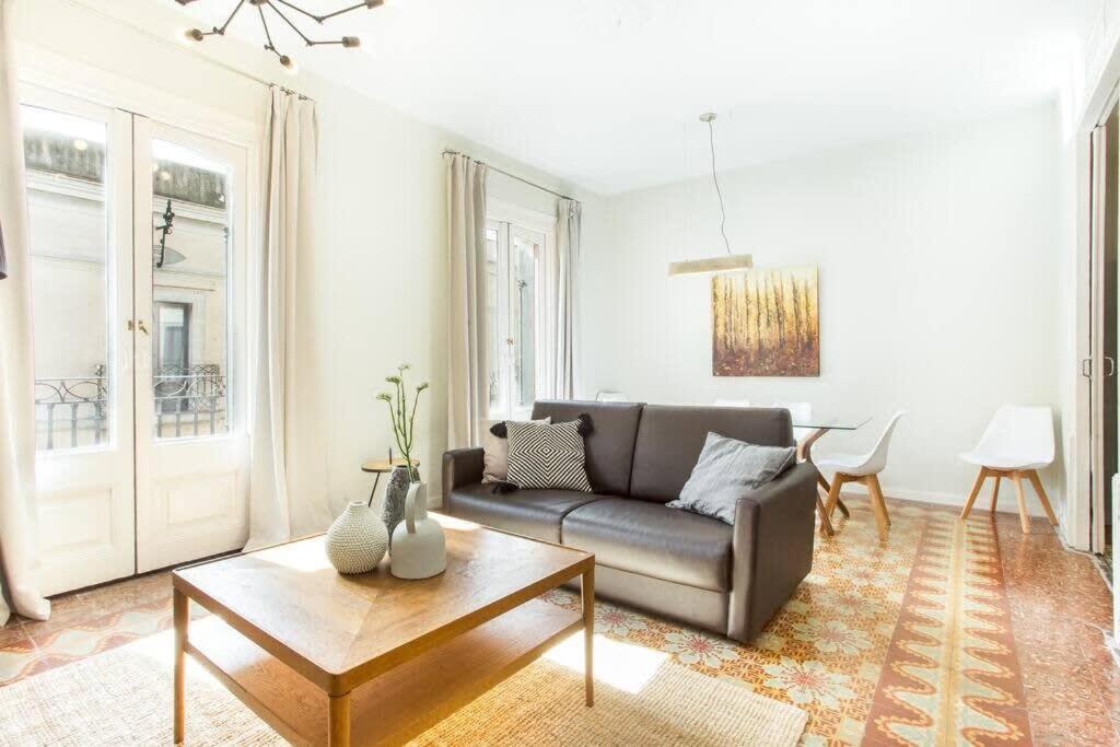 4Bedroom Apart With Balcony In Las Ramblas 3-2 Barcelona Eksteriør billede