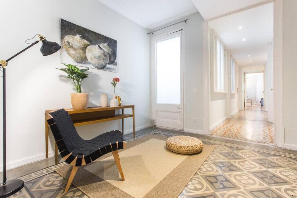 4Bedroom Apart With Balcony In Las Ramblas 3-2 Barcelona Eksteriør billede